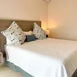 Cozy Island Apartment With Pool & Terrace - M10