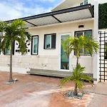Cozy Island Apartment With Pool & Terrace - M10